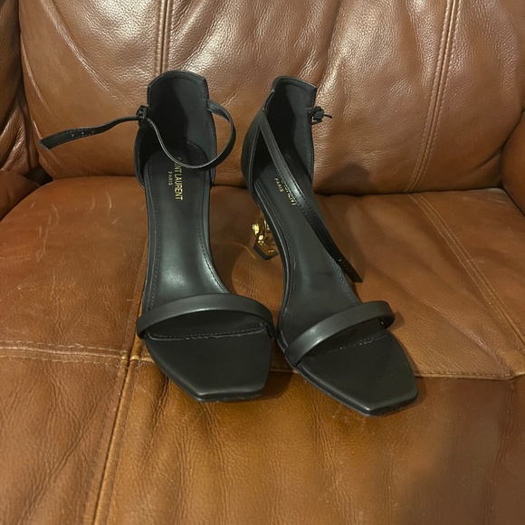 YSL Heels - Picture 4 of 9